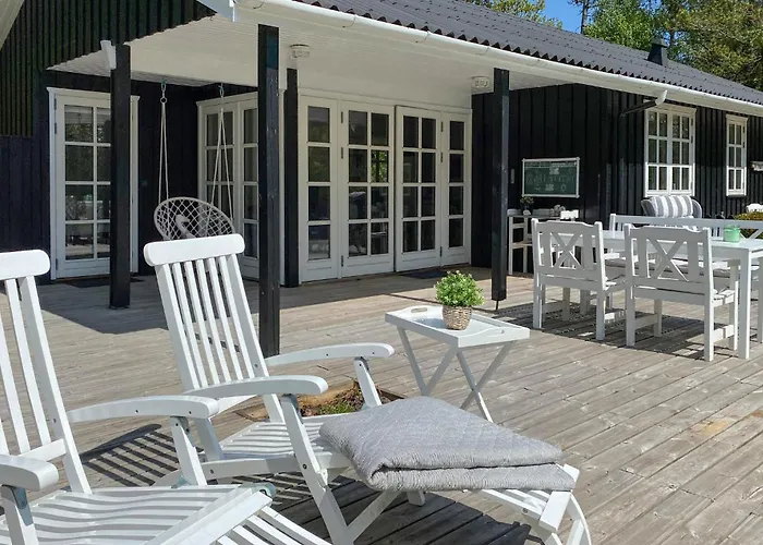 3 Bedroom Gorgeous In Holiday home