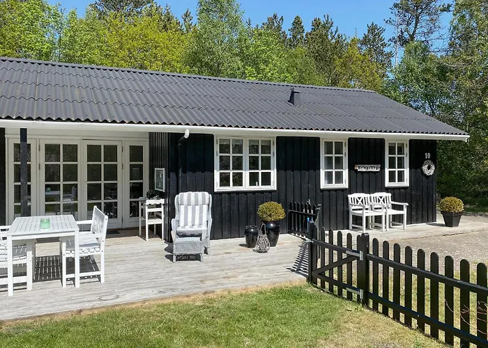 3 Bedroom Gorgeous In Holiday home
